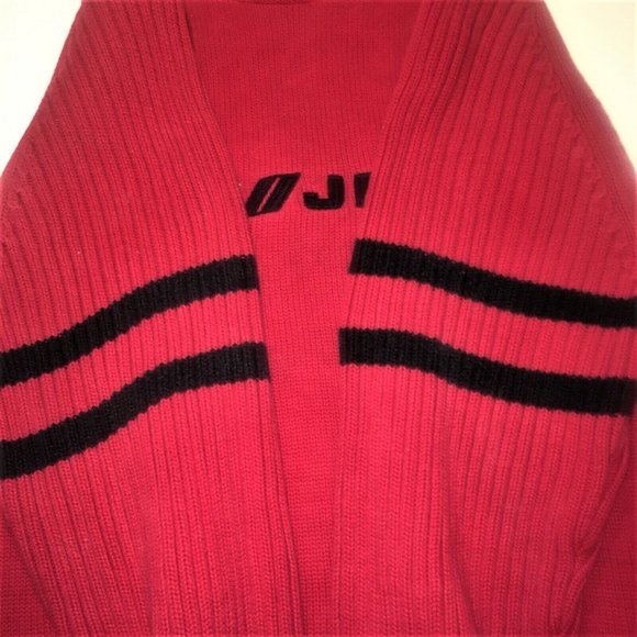 DKNY Jeans NYC Sweater !